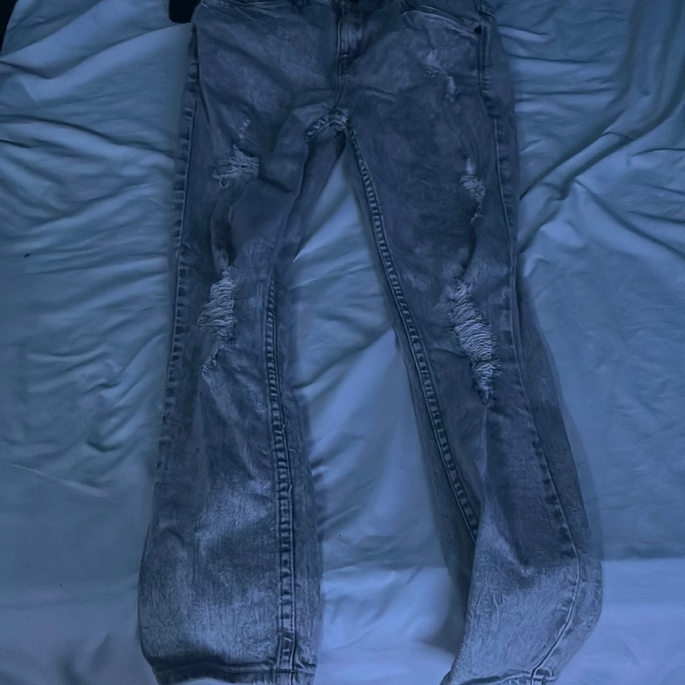 Gray never worn ripped jeans men’s 34/36